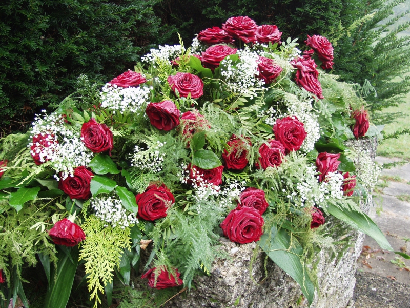 funeraire-BELGENTIER-min_roses-61203